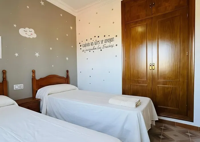 Piscina Privada Cerca Del Mar Solo Familia *